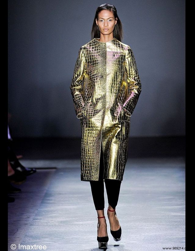 Instructions:Long live neo-bling! 