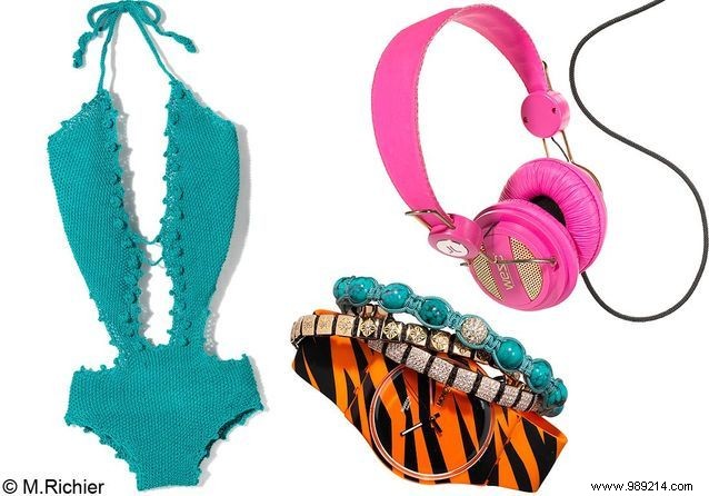 Instructions:dress up your swimsuit! 
