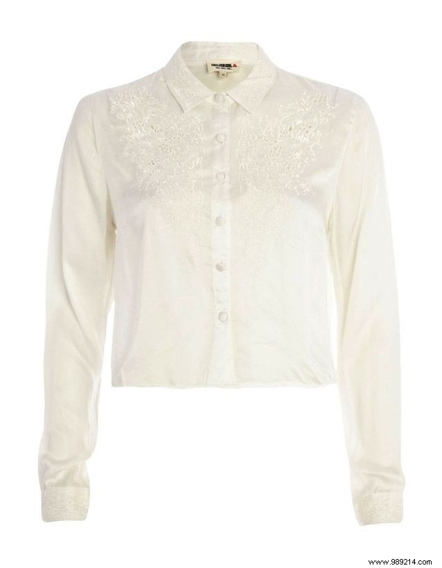 How do you wear cropped tops in winter? 