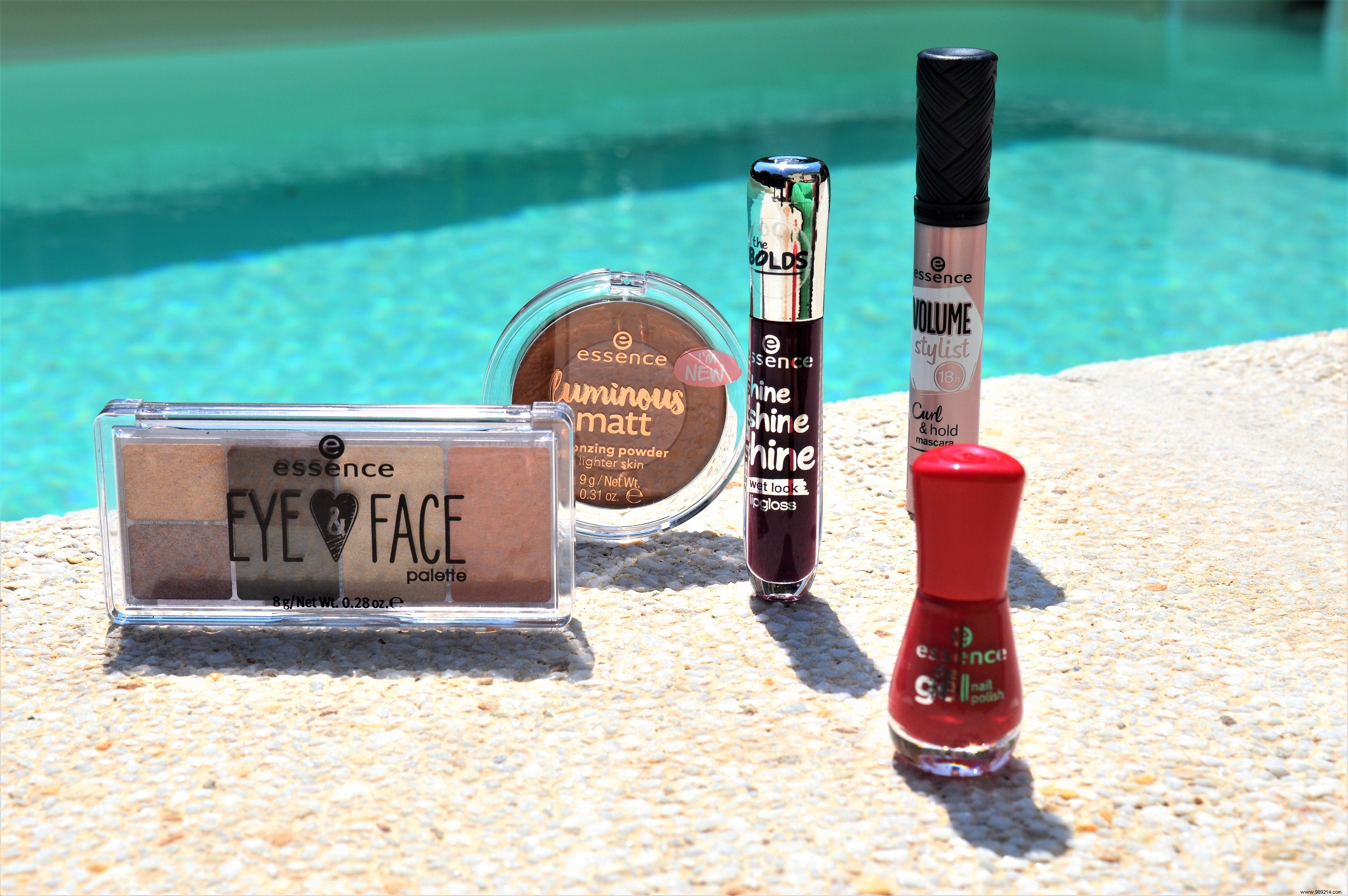 Equivalenza &essence to spend the summer 