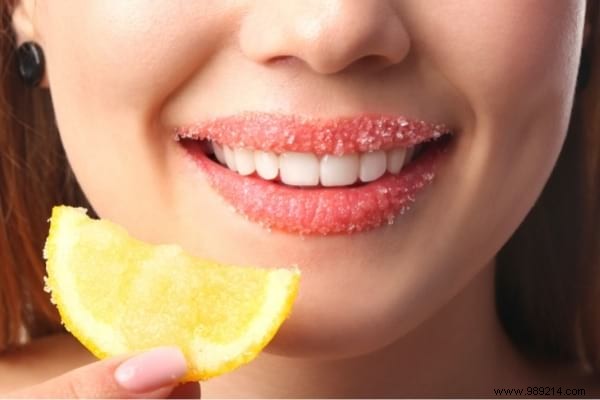 Tobacco Blackened Lips? 3 Remedies To Detach Them In 1 Week. 