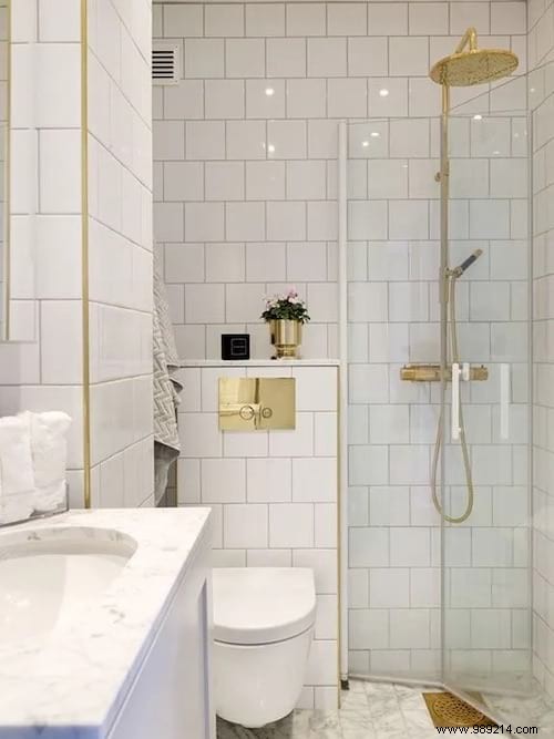 33 Brilliant Ideas For Furnishing A Bathroom (Even A Tiny One). 