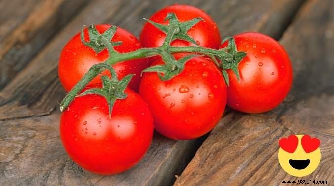 The Tip To Keep Your Tomatoes Twice As Long. 
