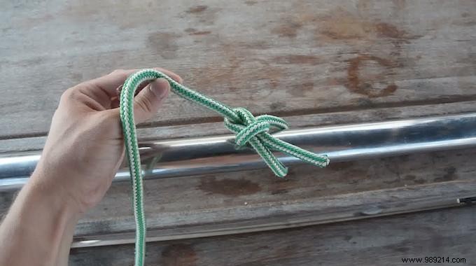 The Bowline is the Most Useful Knot:Solid, Easy to Tie and Untie. 