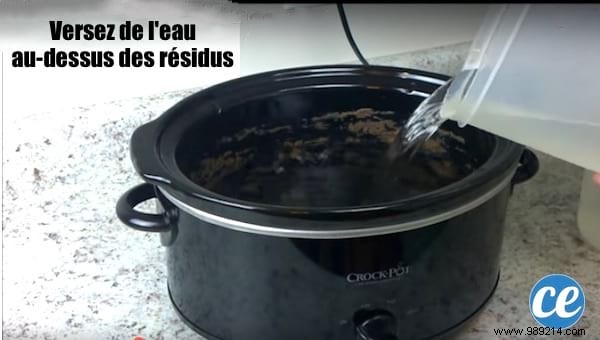 The Awesome Trick To Make Your Slow Cooker Clean Itself. 