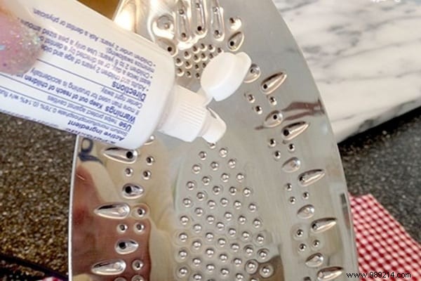 What To Clean With Toothpaste? 13 Grandma Tricks You Should Know. 