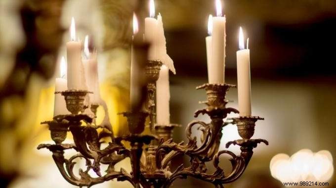 The Inexpensive (EVEN FREE) Chandelier Your Guests Will Love. 