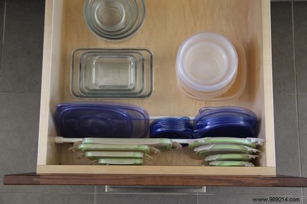 12 Incredible Storage Ideas For Your Tupperware. 