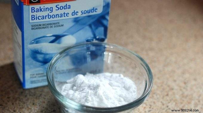 How to Chase Lice? A Bicarbonate Addict s Miracle Solution. 