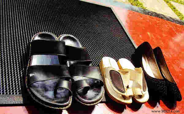 The 10 Dirtiest Objects in Our Daily Life. 