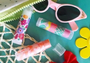 How to make a flavored lip balm with SPF protection 