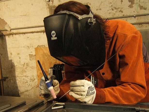 How to use a TIG welder